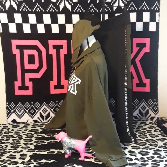 SOLD!!! NWOT Pink vs Olive Green Cowl Neck Set - Picture 3 of 3